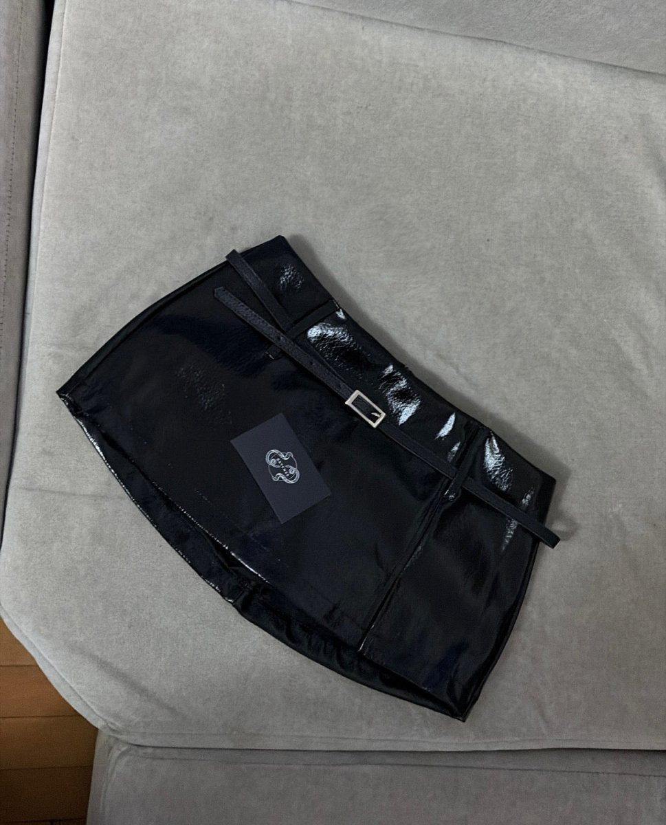 Minifalda cuerina (short interno) - BxtchesStore